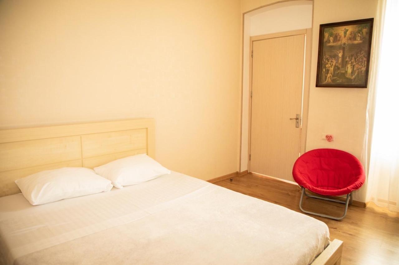 Natali Hotel Тбилиси Екстериор снимка